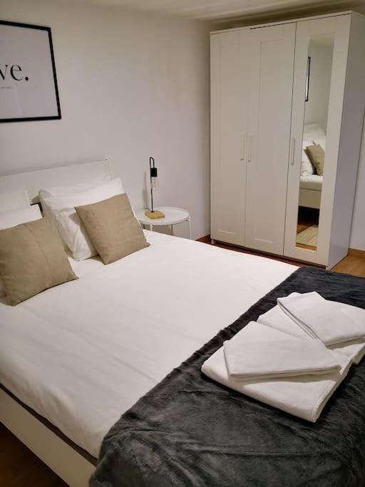 City Center Apartment - Avenida Da Liberdade リスボン エクステリア 写真